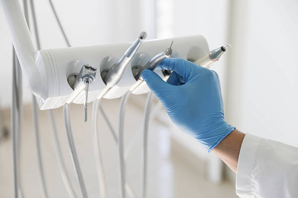 Professional Emergency Dentist technician working in Jeffersonville, OH